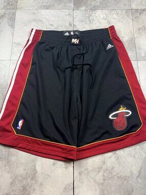 adidas Miami Heat Basketball Shorts Men's 2XL Black Red NBA Vintage Y2K